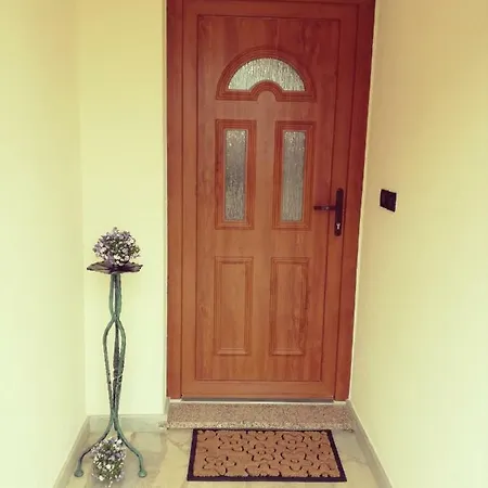 Affittacamere Kris With Private Entrance & Private Bathroom